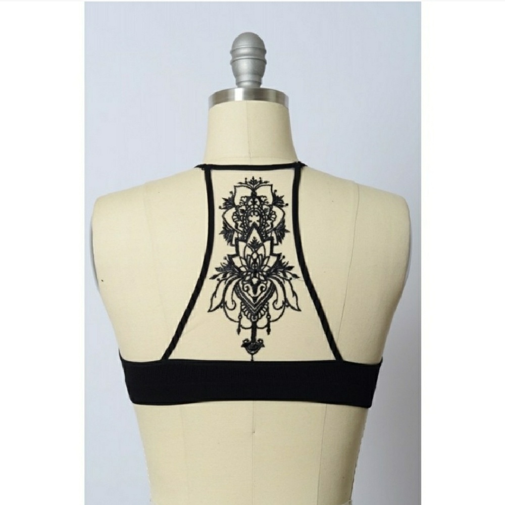 🍒Black Embroidered Bralette🍒 - Picture 5 of 7